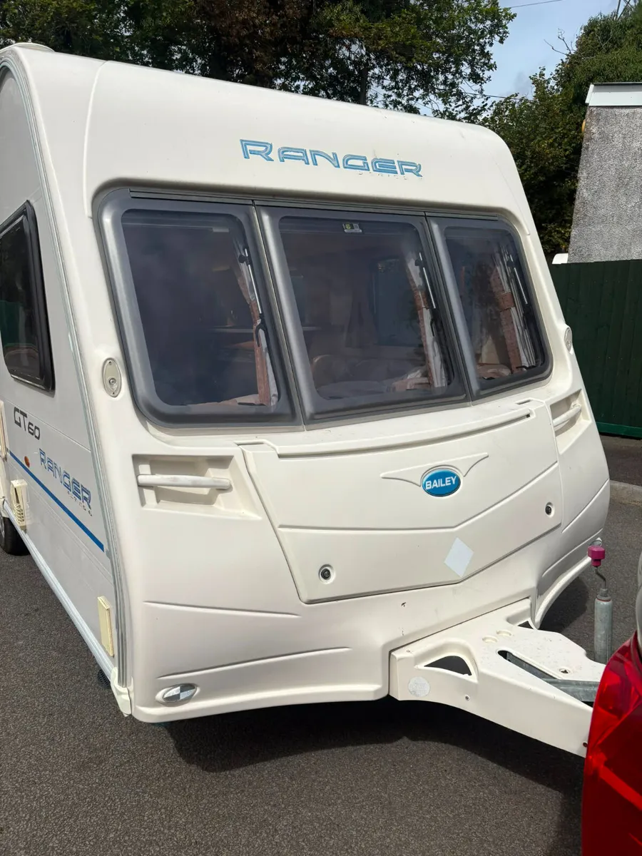 2010 Bailey Ranger 6 berth triple bunk bed caravan - Image 3