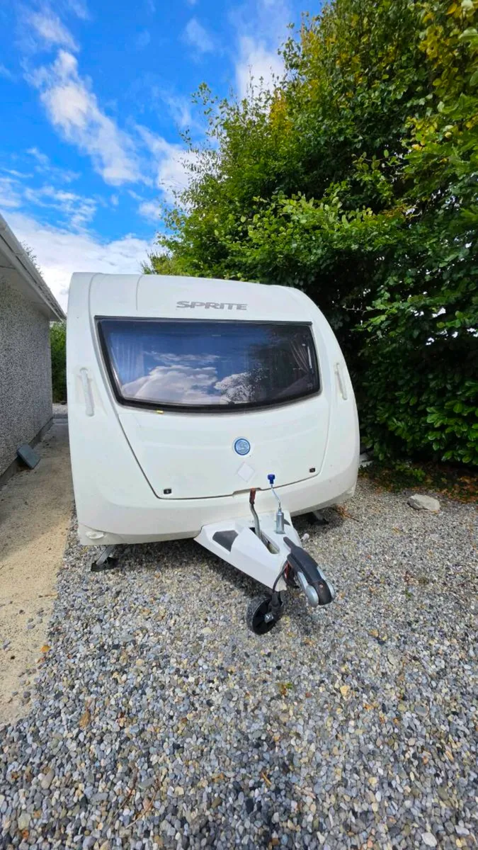 Caravan - Image 1