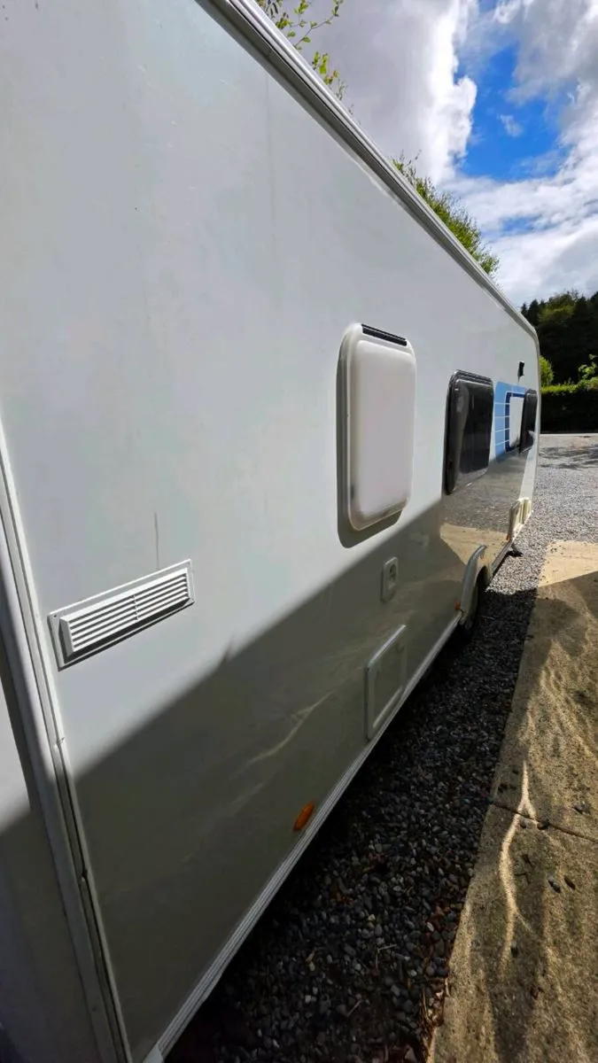 Caravan - Image 2