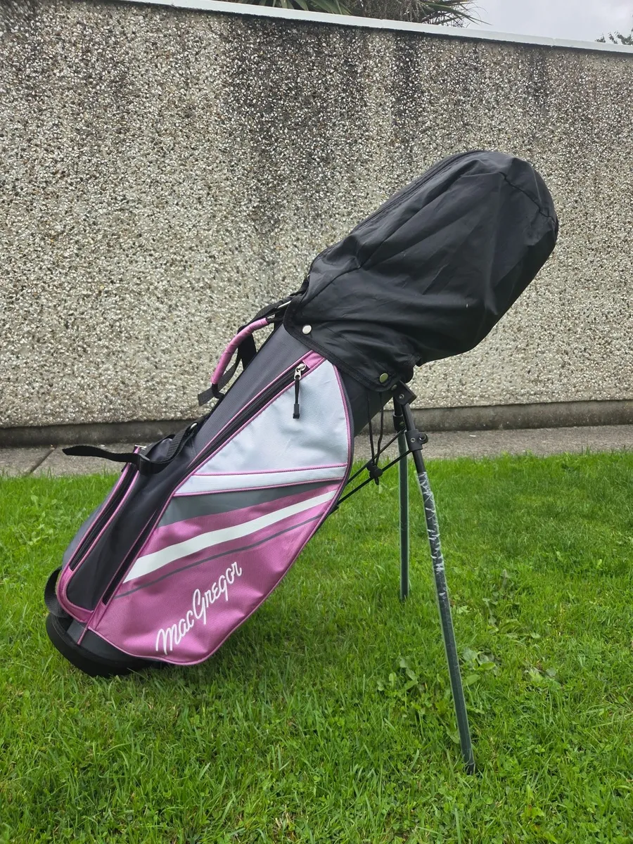 MacGregor V-Max Age 6-8 package set- . Right hand. - Image 1