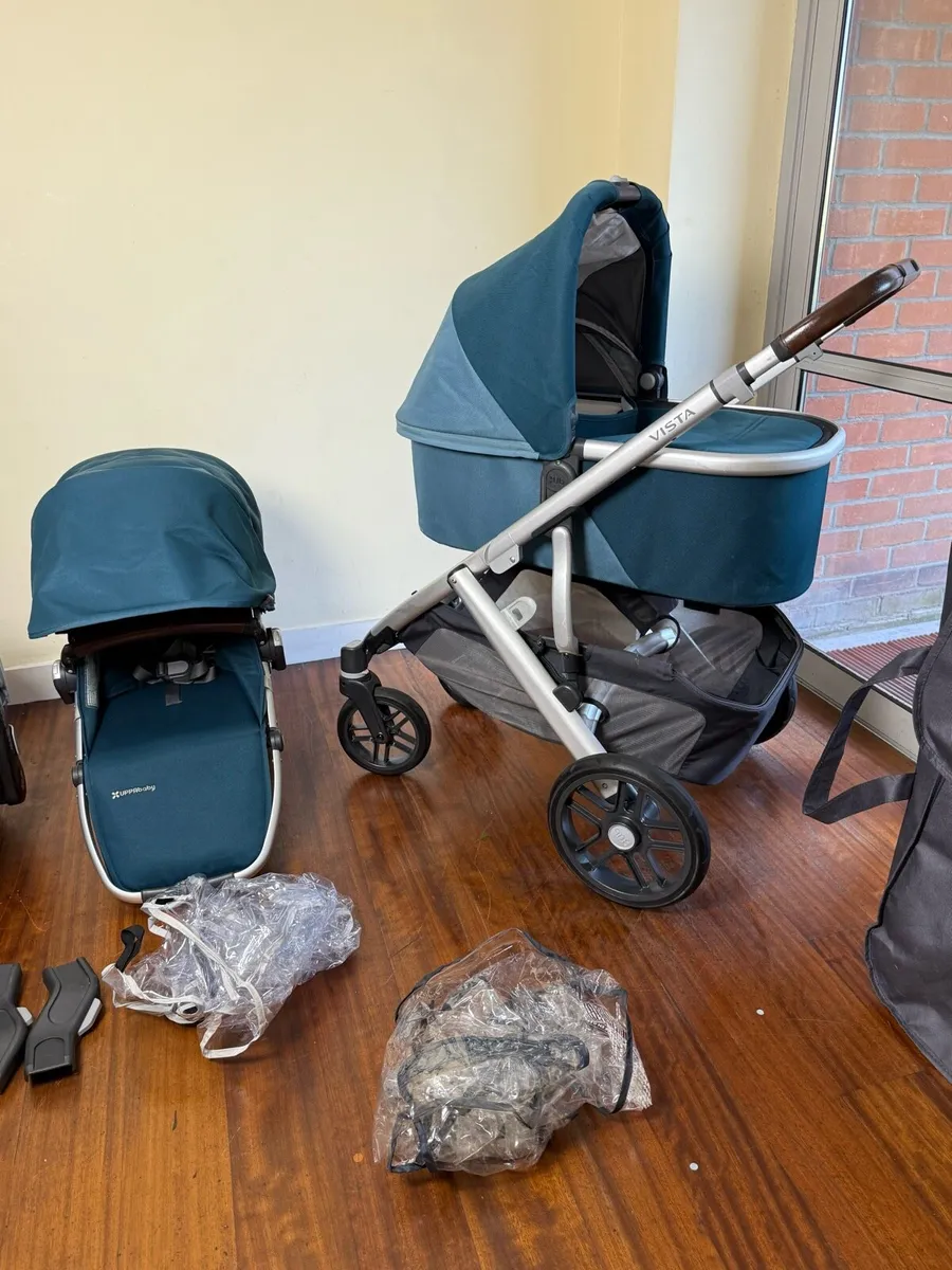 Uppababy Vista V2 travel system pram buggy - Image 3