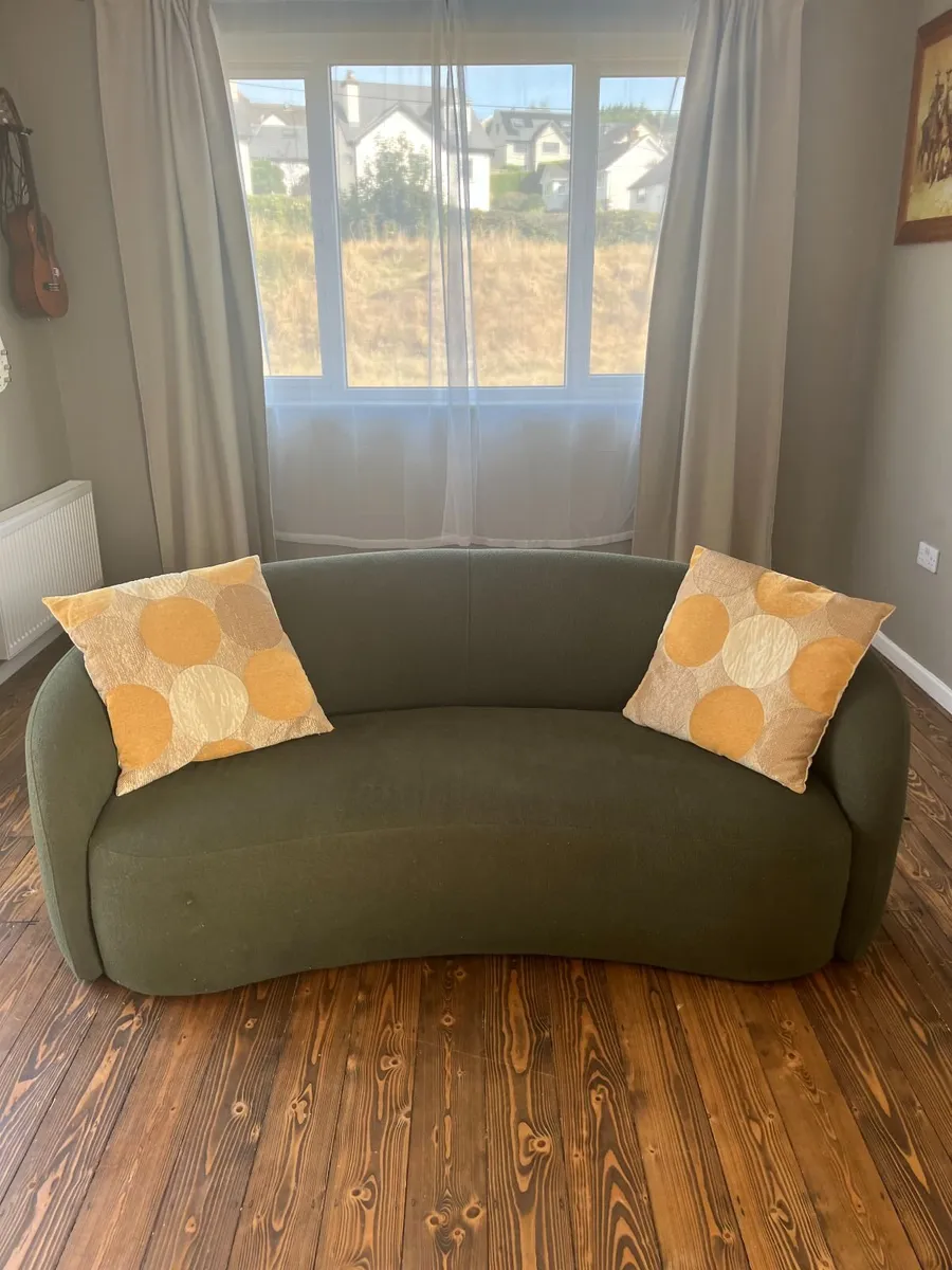 Couch - Image 1
