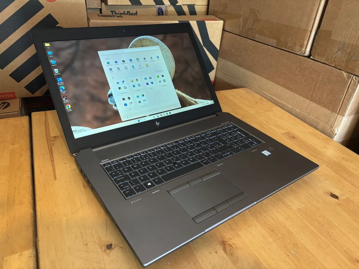 HP zBook 17 Engineering Laptops-i7-6Gb Graphics - Image 4
