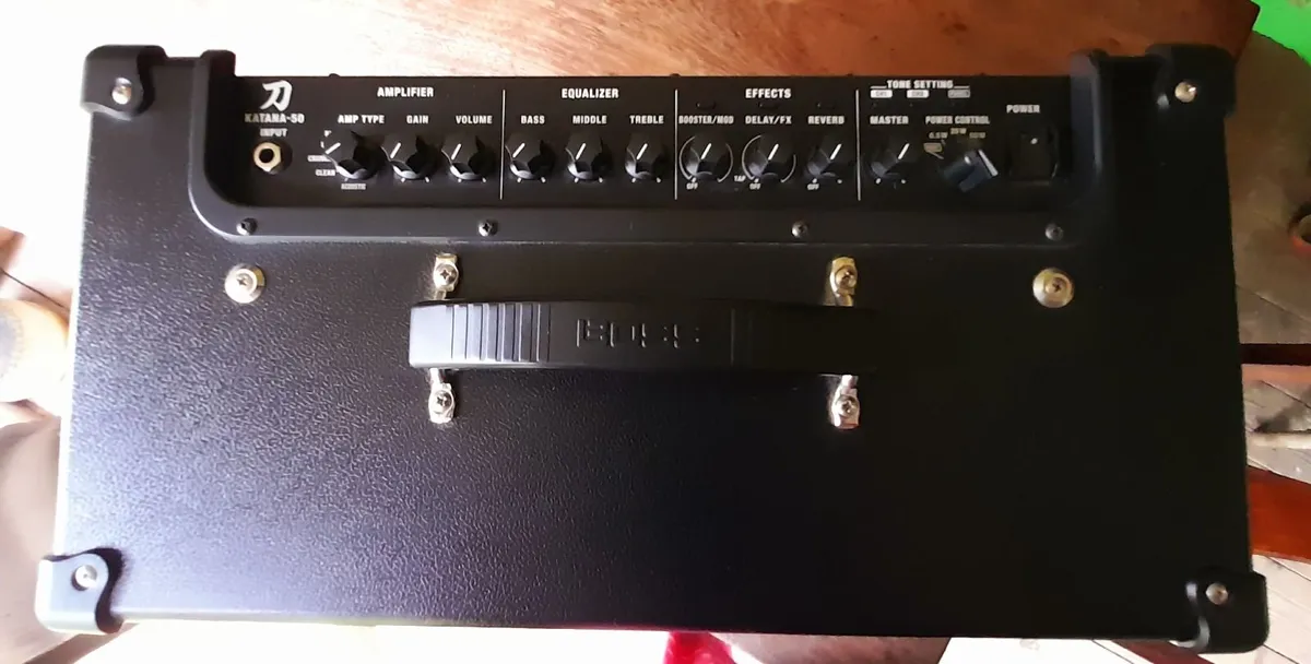 Guitar Amplifier - Image 2