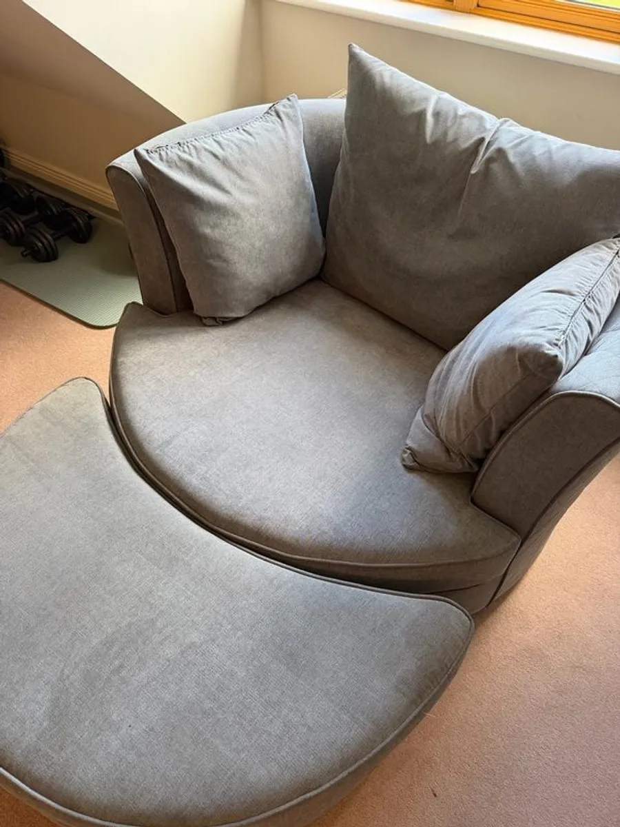 swivel couch - Image 3