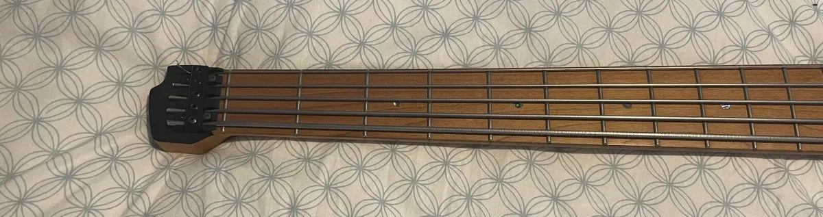 Cort Space 5 bass guitar - Image 3
