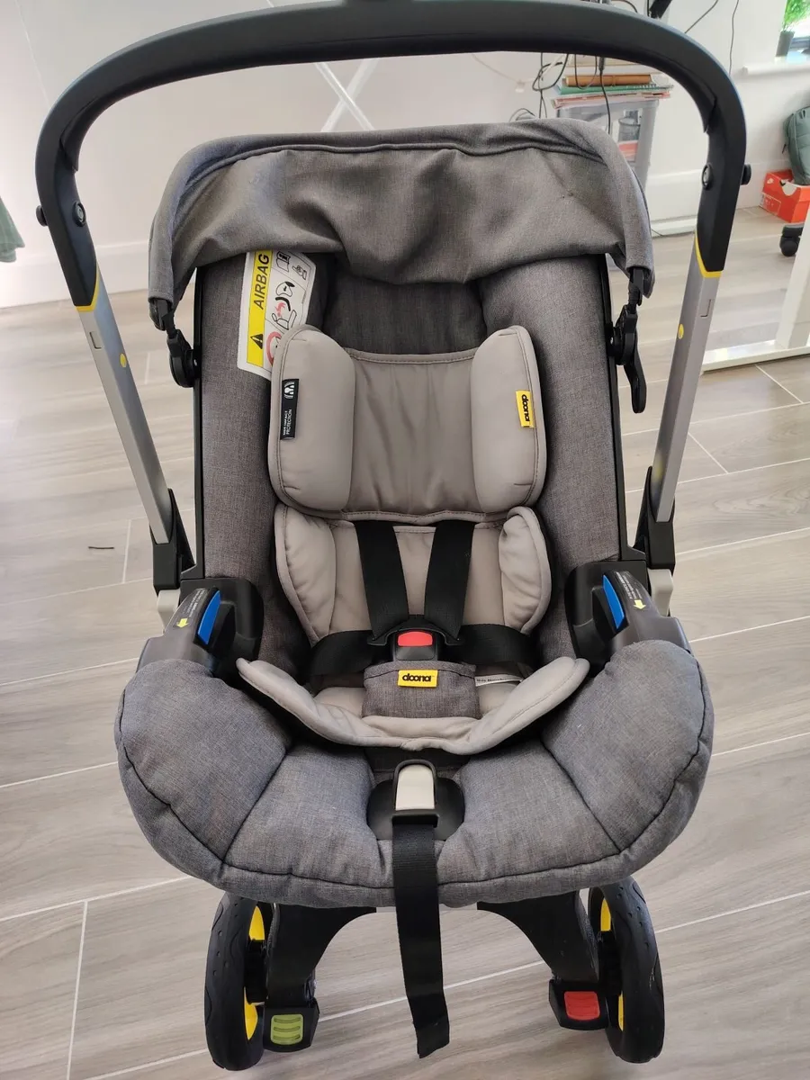Doona buggy and isofix - Image 4