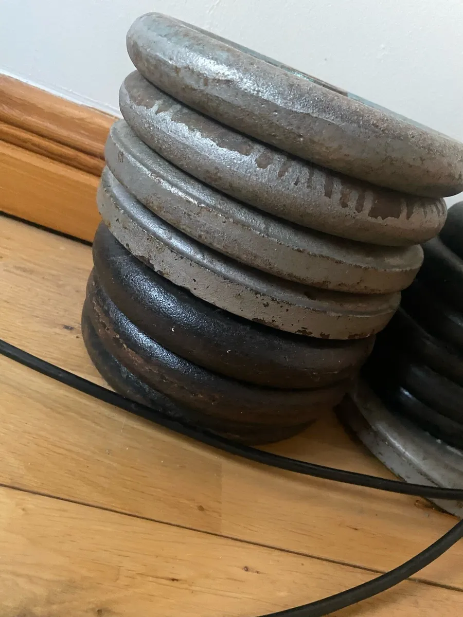 Weight bench, bar and metal weights - Image 3