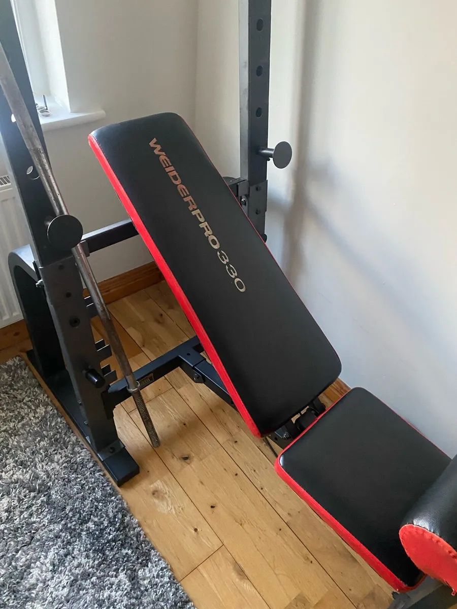 Weight bench, bar and metal weights - Image 2