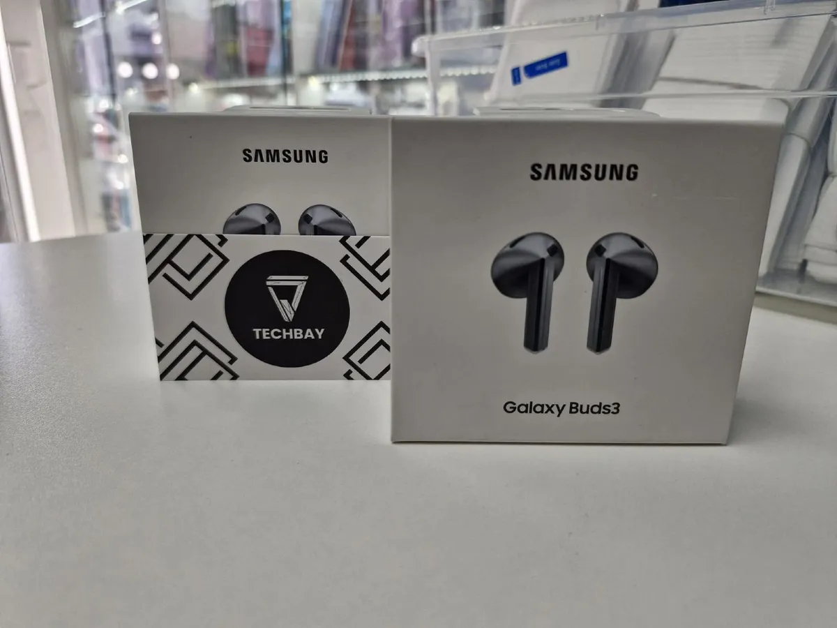 Samsung buds 3 Samsung buds 3 Samsung buds 3