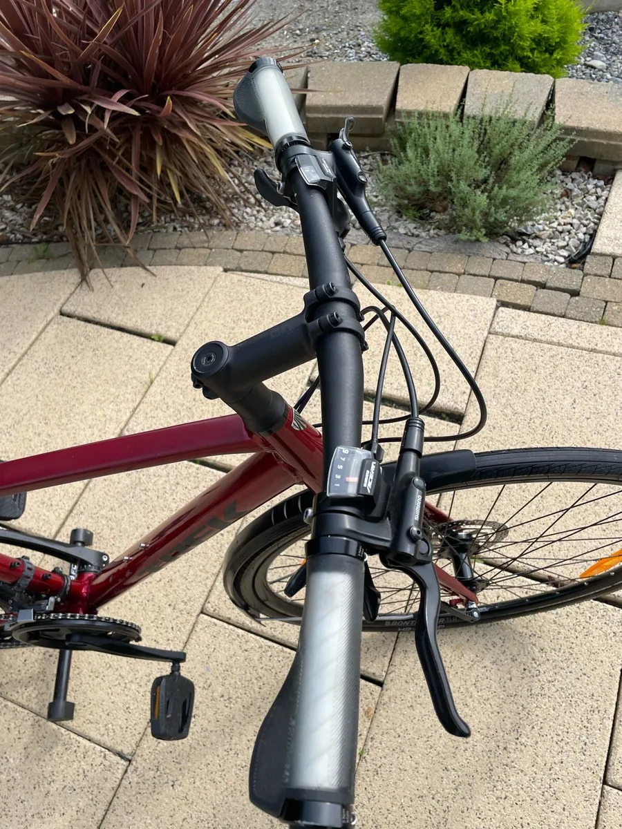 Trek FX3 hybrid bike - Image 2