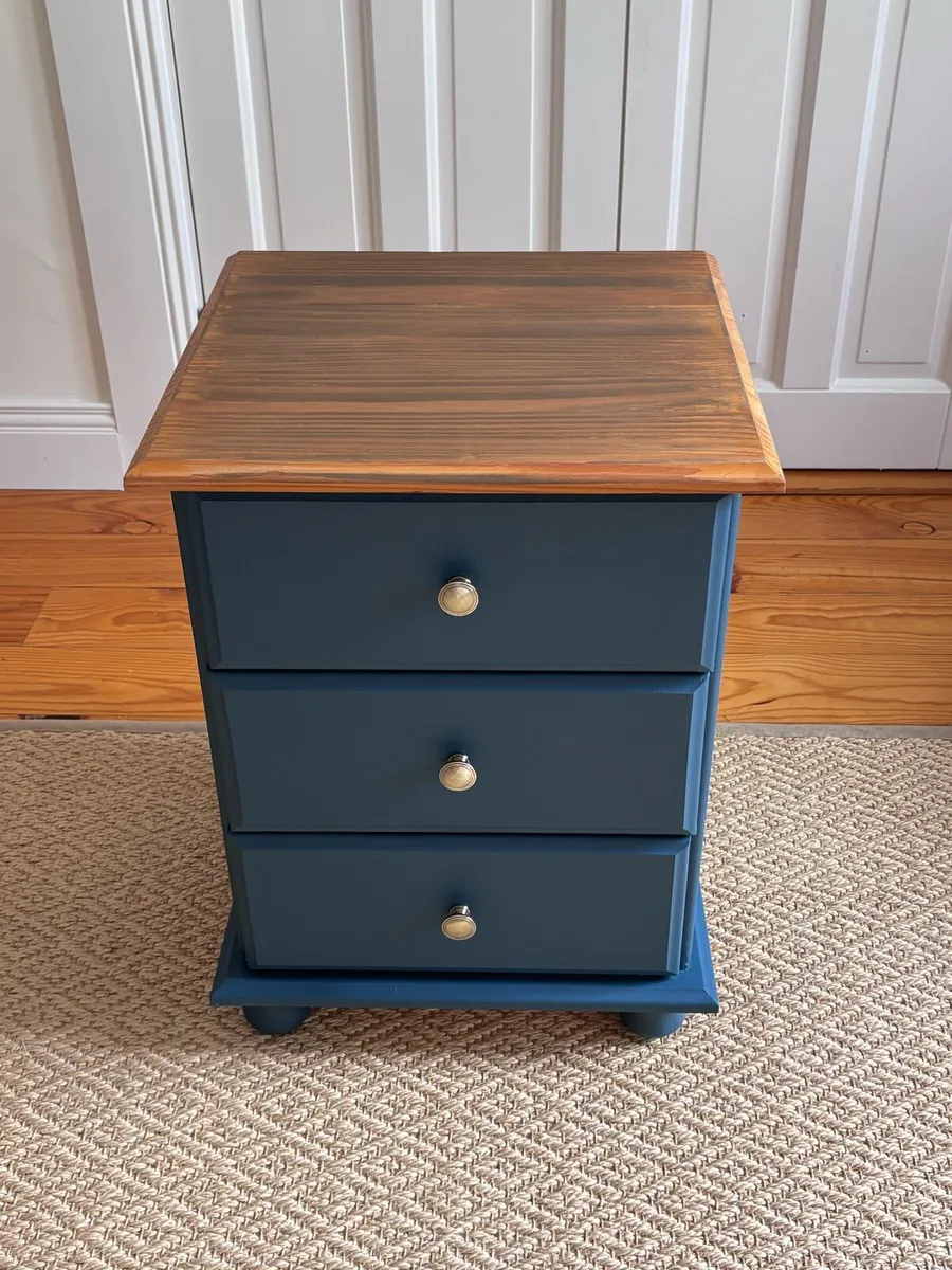 Bedside locker - Image 1