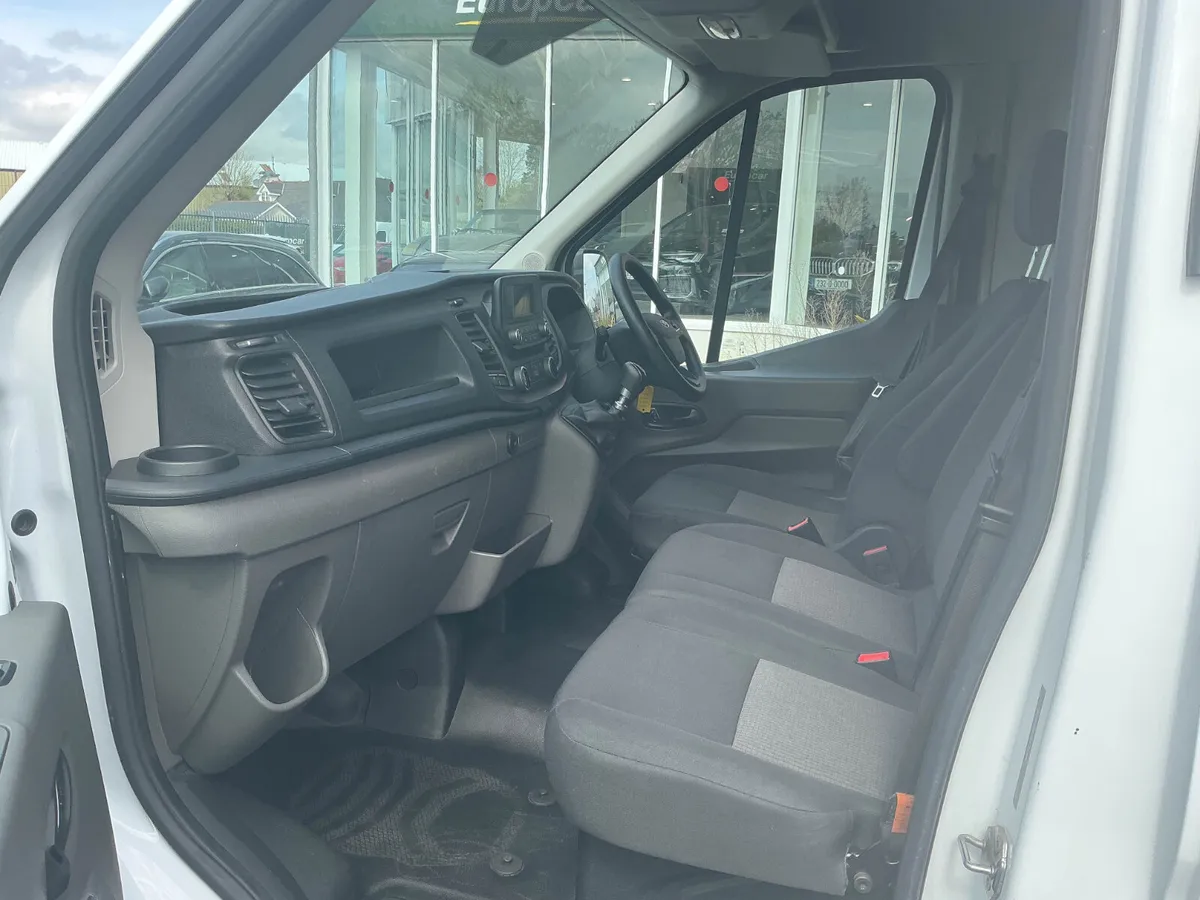 Ford Transit 2023 - Image 2