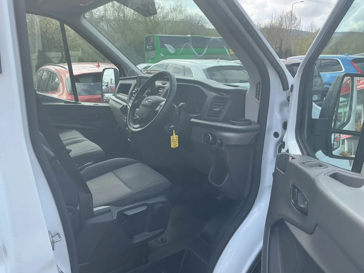 Ford Transit 2023 - Image 4