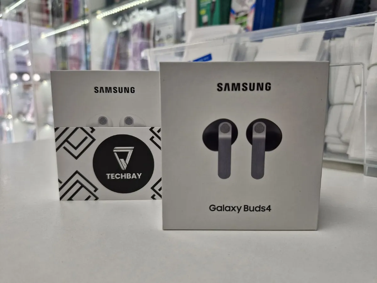 Samsung Galaxy buds 4 Samsung Galaxy buds 4