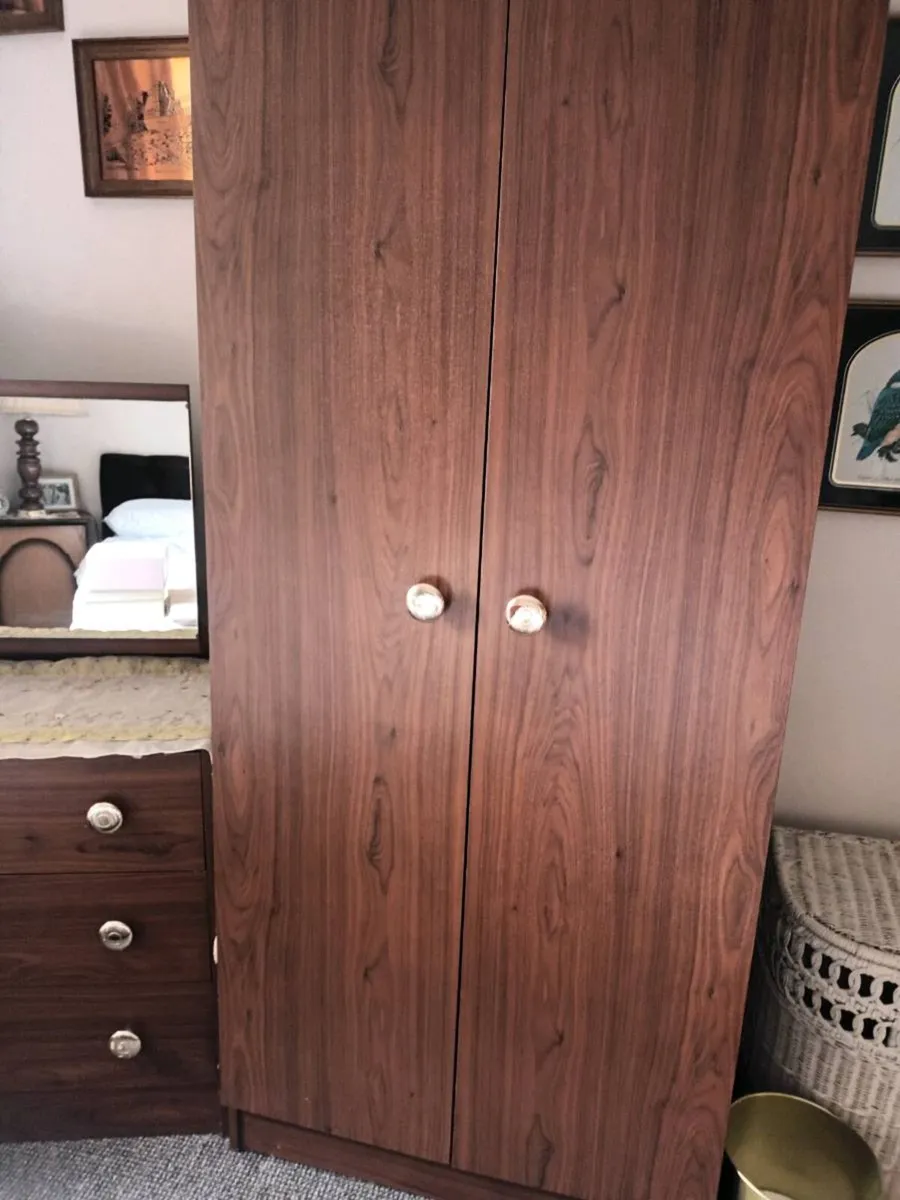 Wardrobe  and dressing table - Image 3