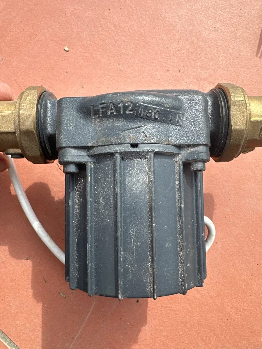 Heating system pump - Image 2