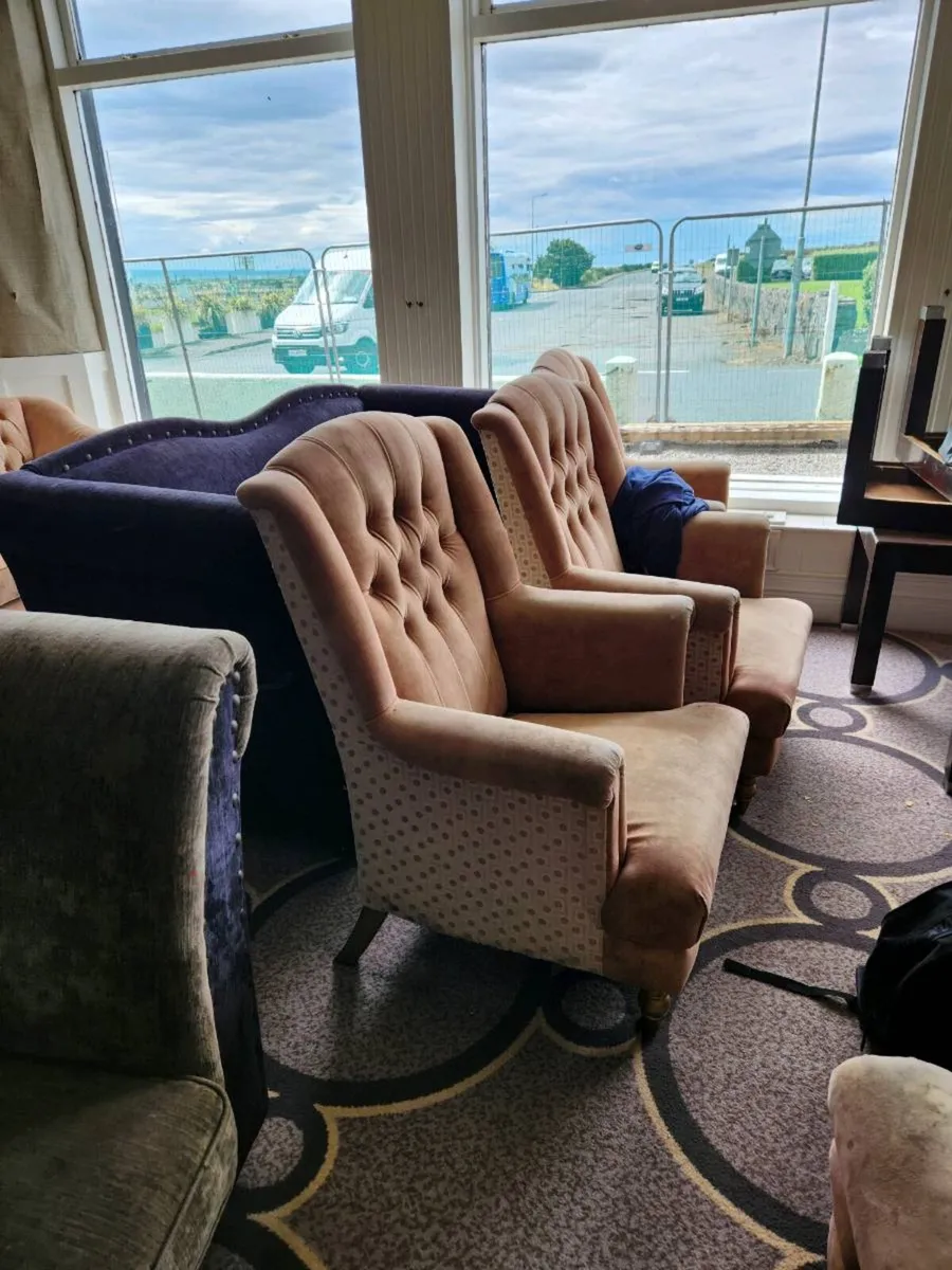 Sofa & chairs - Image 2