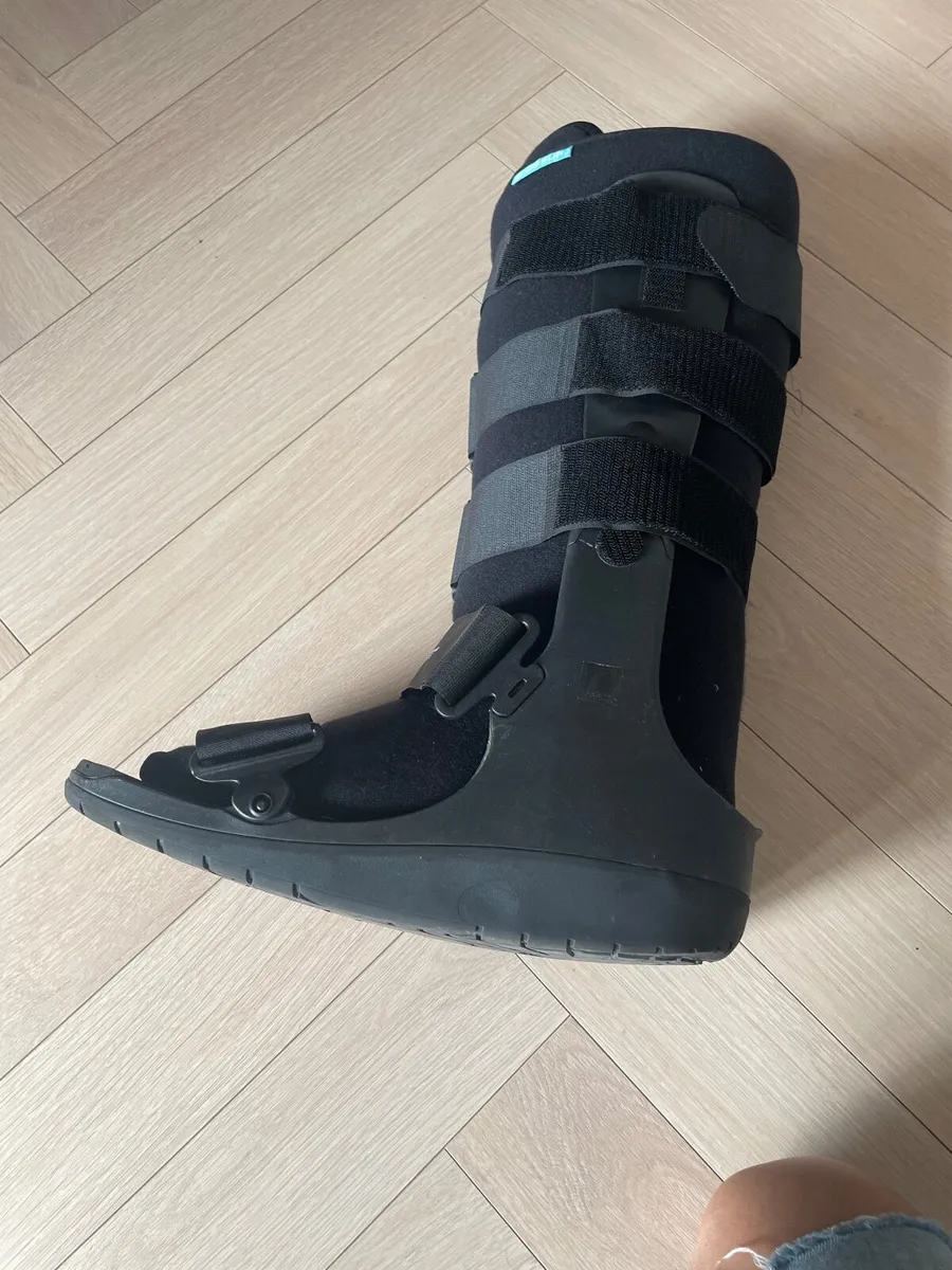 Walker Boot Size Large Pneumatic Cam Walking Splin - Image 2