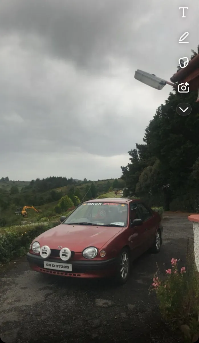E11 corolla saloon braking