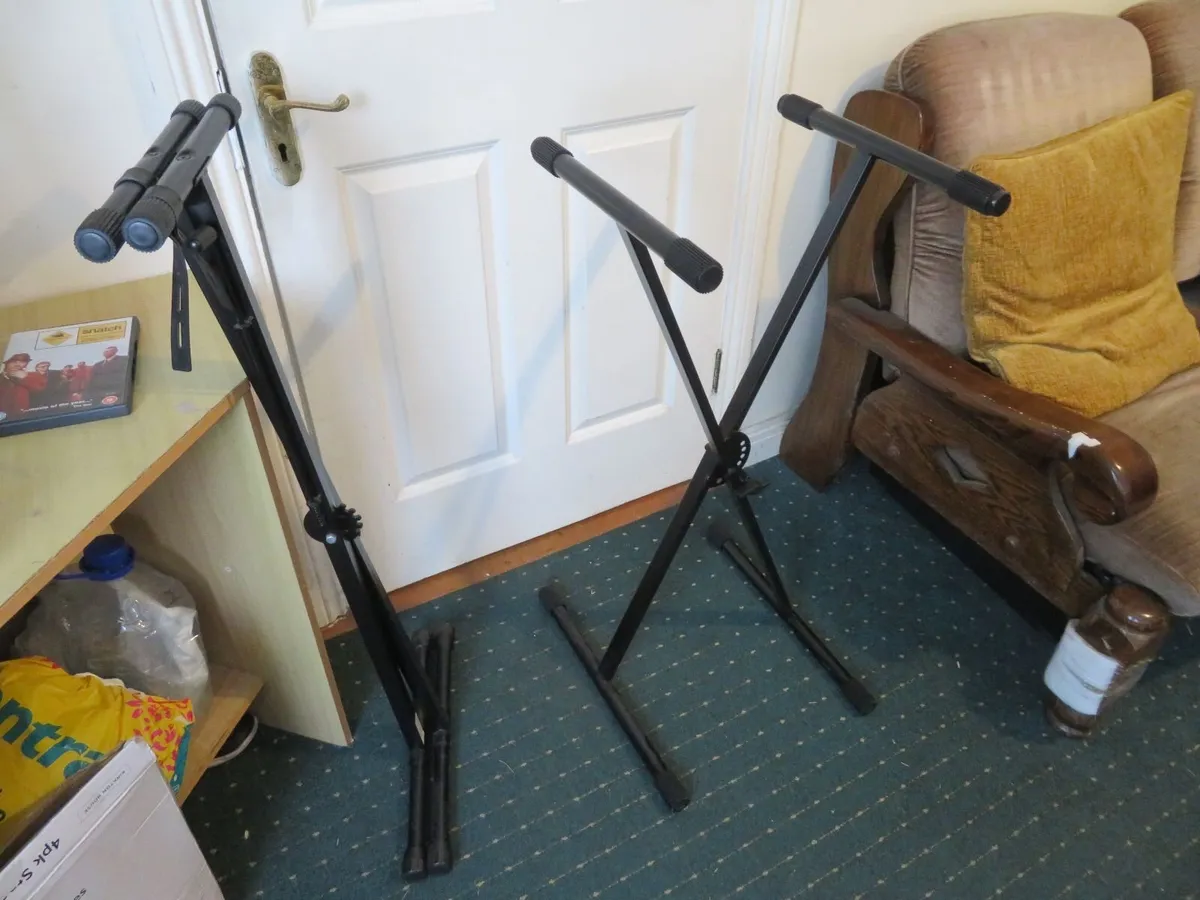 2 Keyboard stands - Image 4