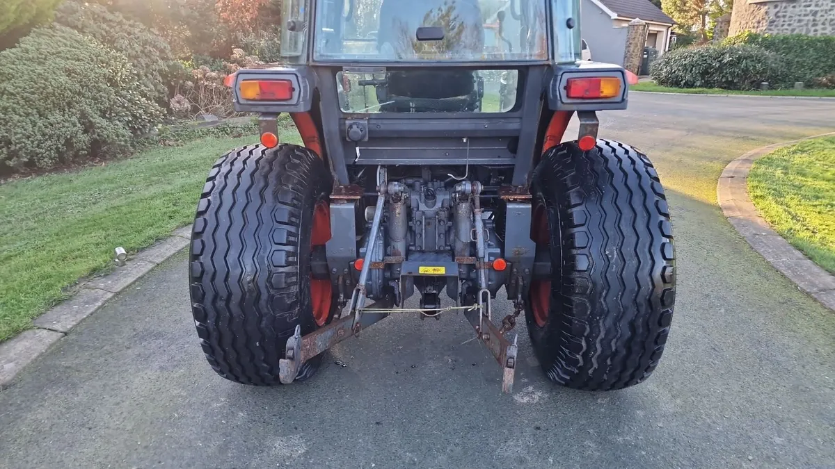 Kubota L5240-II 54hp Compact Tractor - Image 4