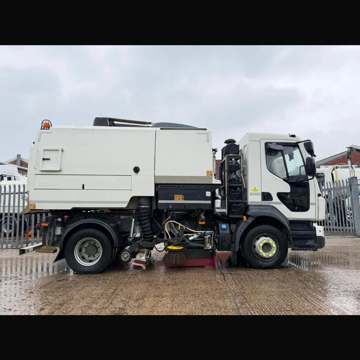 Volvo Johnston Sweeper - Image 2