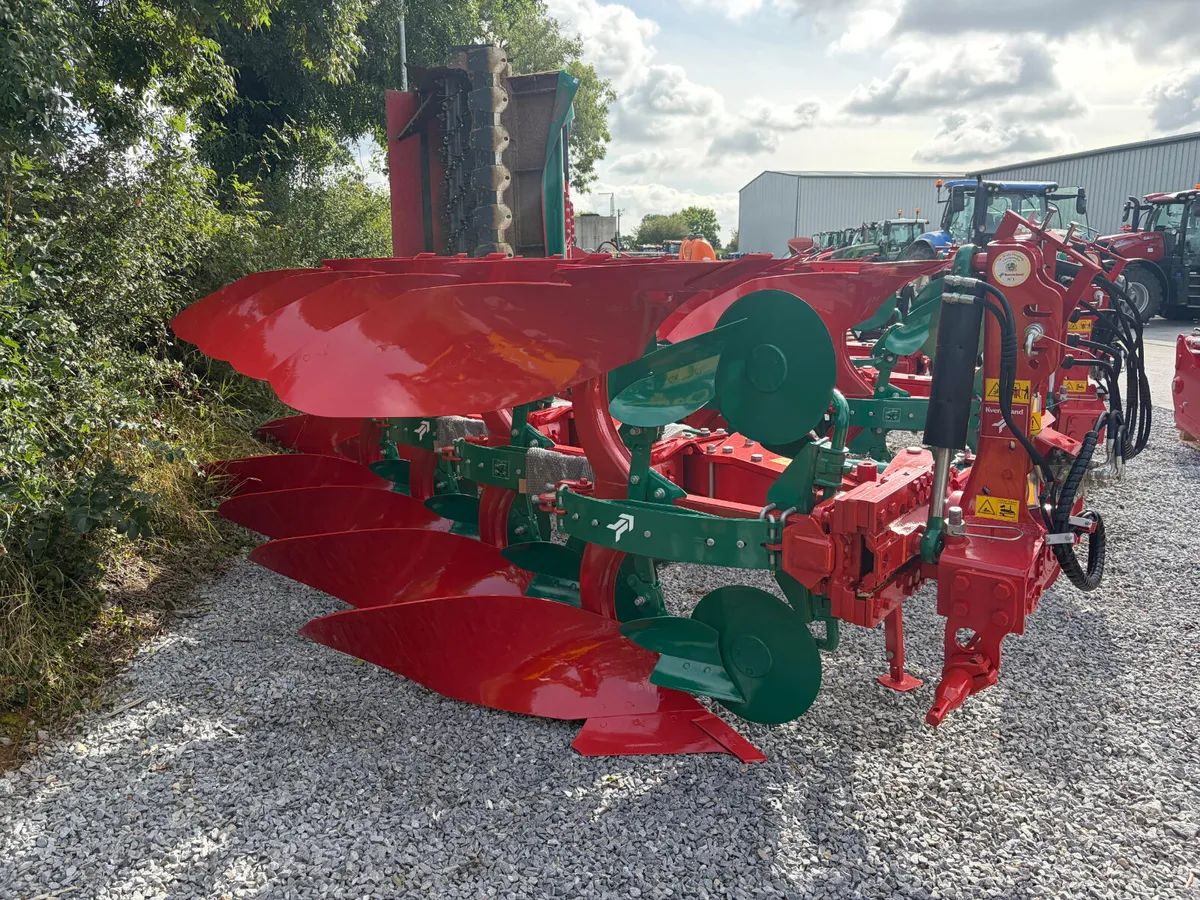 Kverneland Ploughs In Stock - Image 4