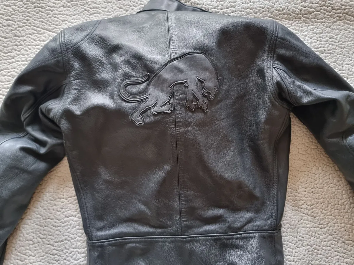 Segura Leather Motorcycle Jacket  Medium Size - Image 3