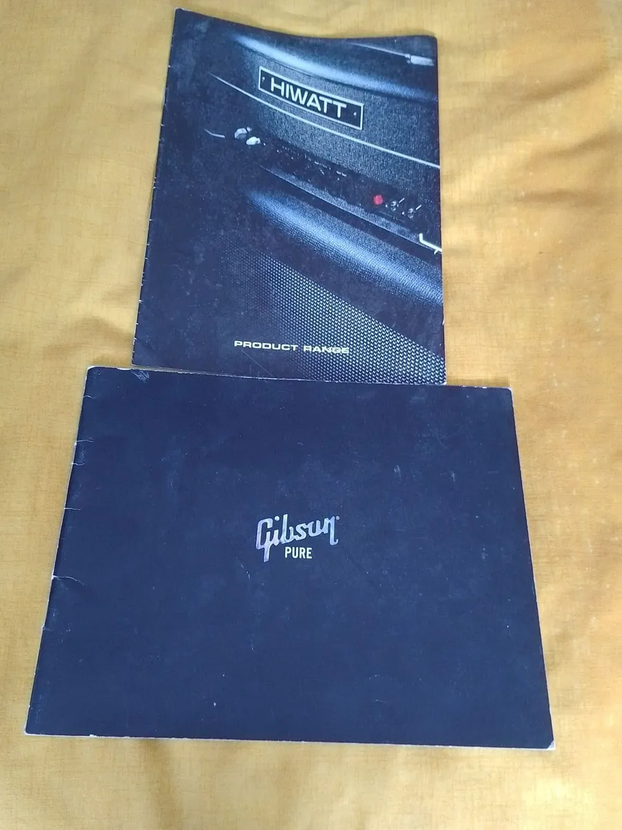COLLECTOR GUITAR & AMPLIFIER  OLD CATALOGUES. - Image 2