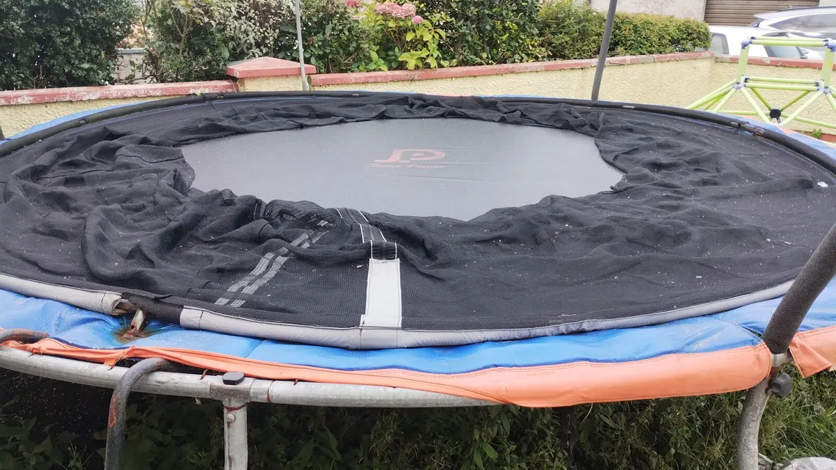 Trampoline FREE - Image 1