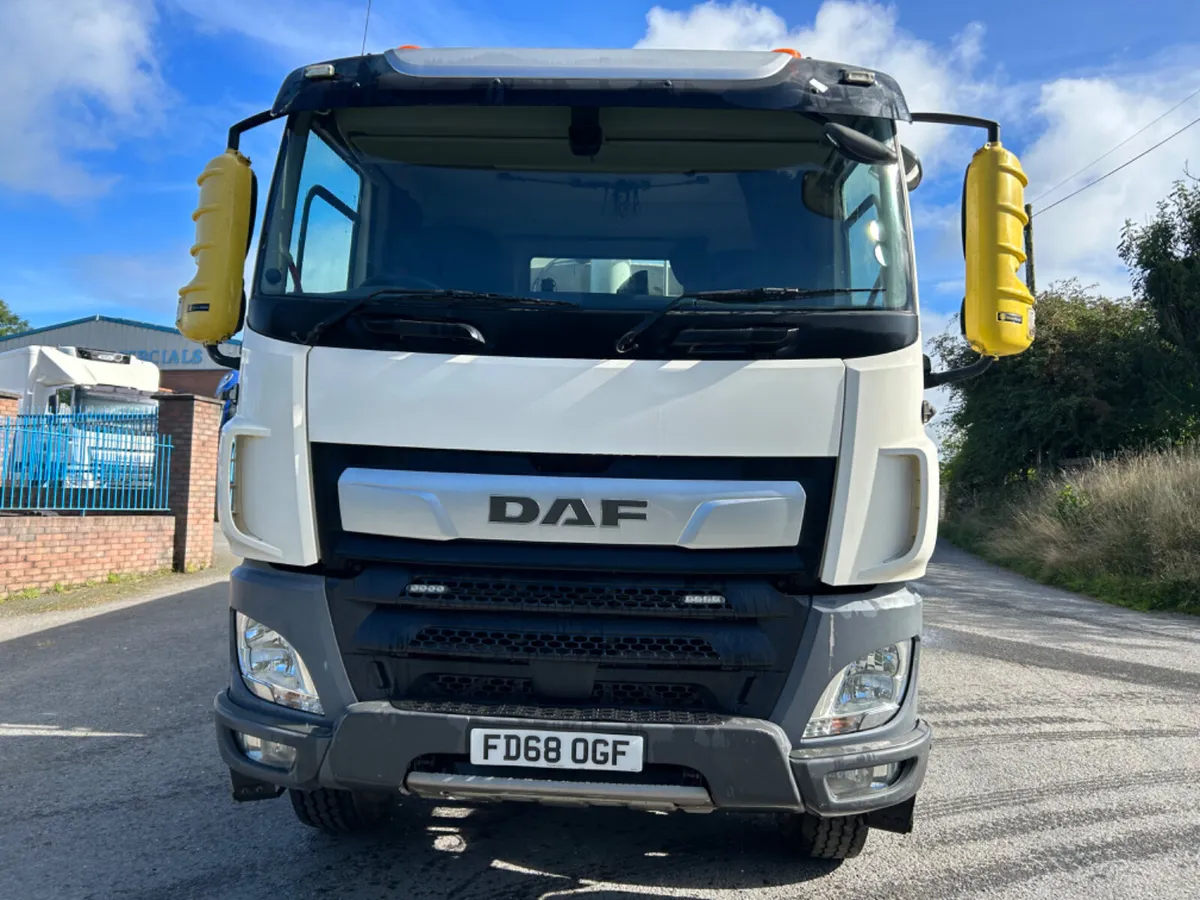 2019 Daf cf450 8x4 sleeper cab tar spec tipper - Image 2