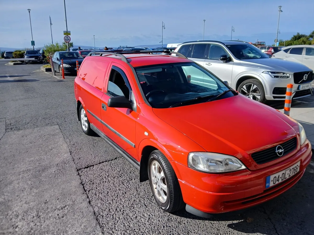 Opel Astra 2004 - Image 1