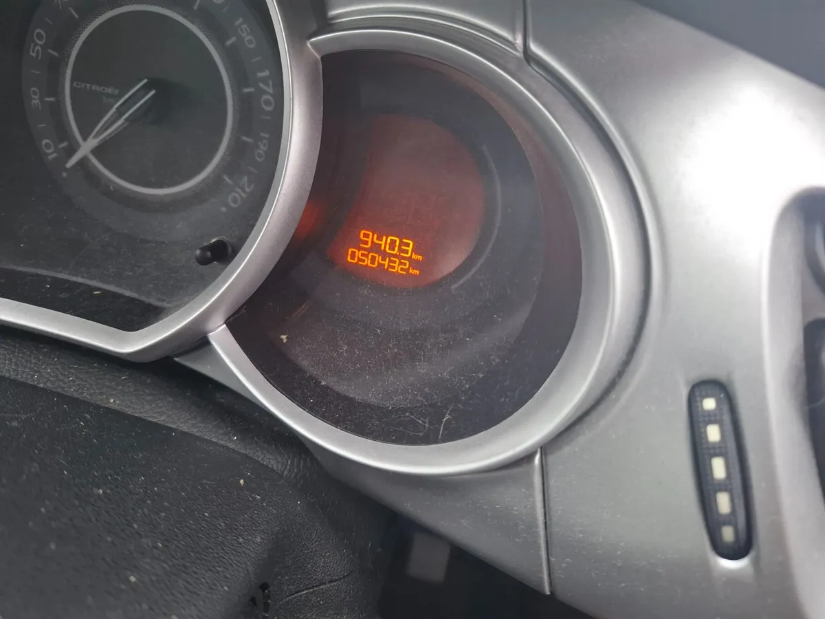 131 Citroen C3 breaking for  parts - Image 2
