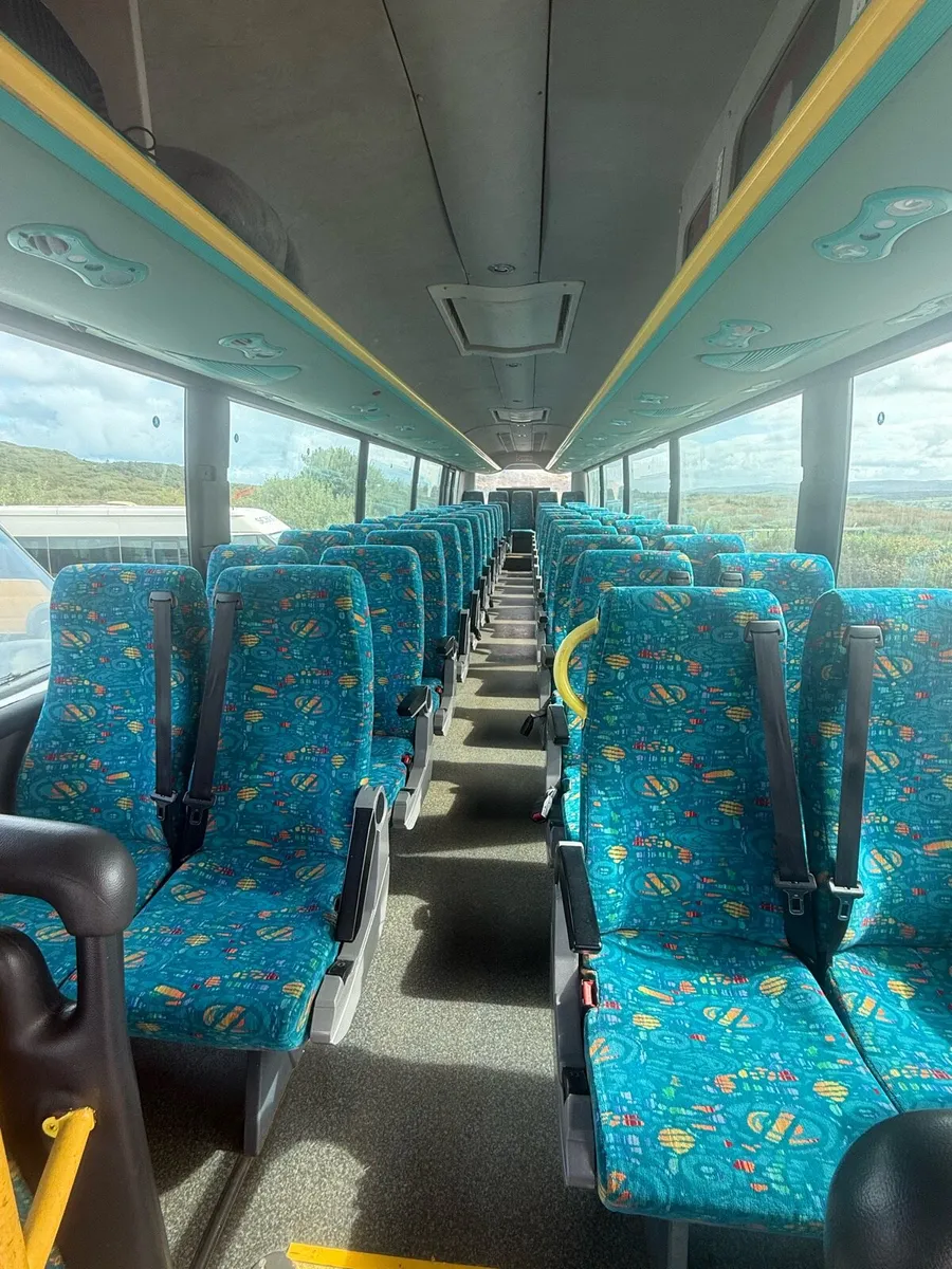 06 Coach - Image 2