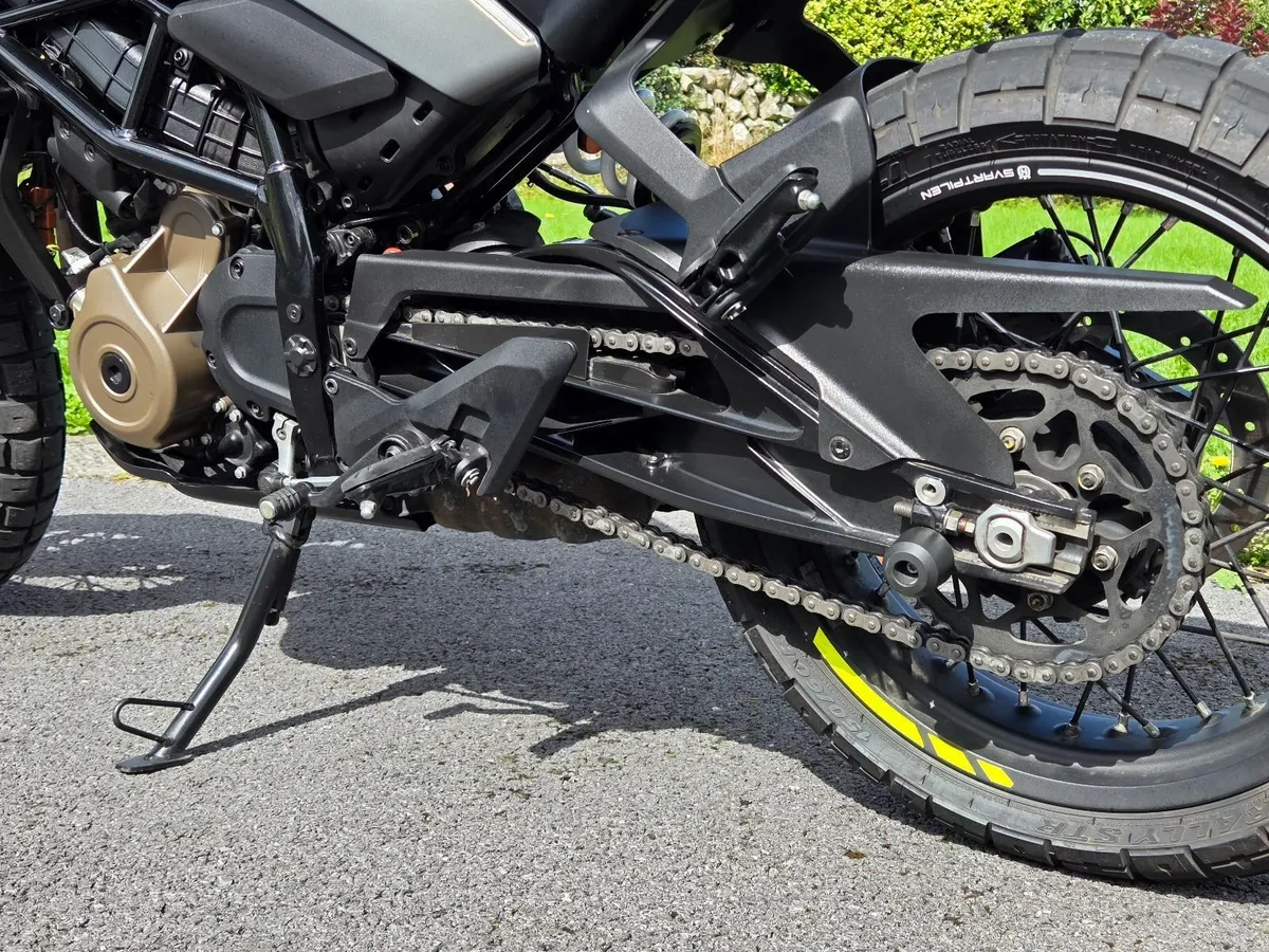 HUSQVARNA Svartpilen 401 2025 A2 compliant - Image 3