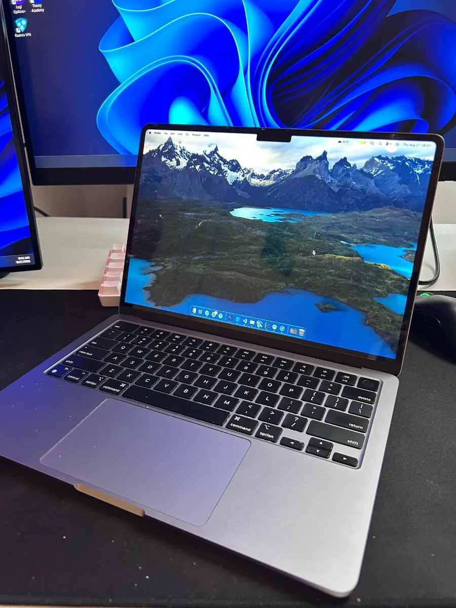 MacBook Air 2022 M2 8/256 - Image 2