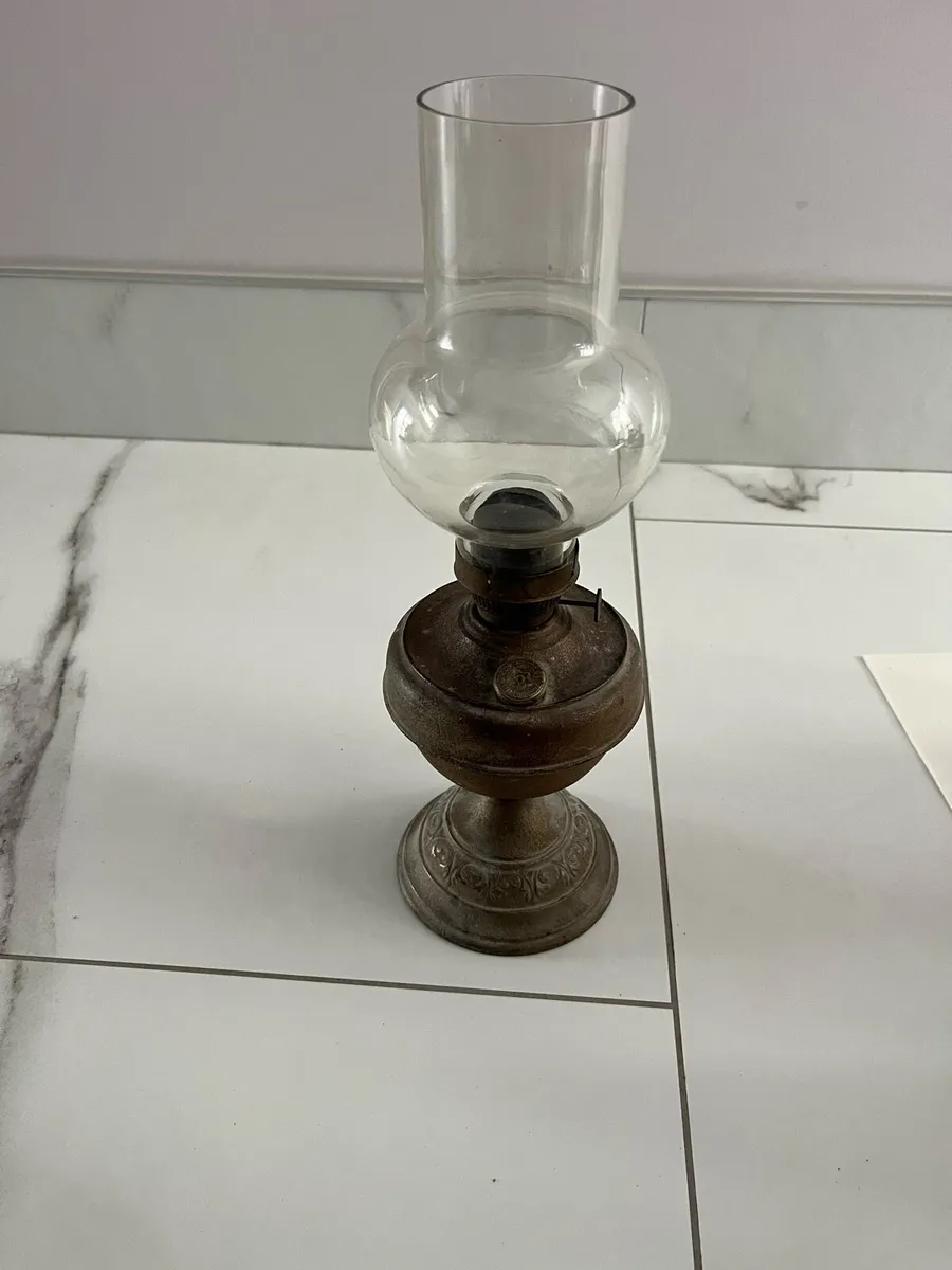 Vintage old oil lamp - Image 1