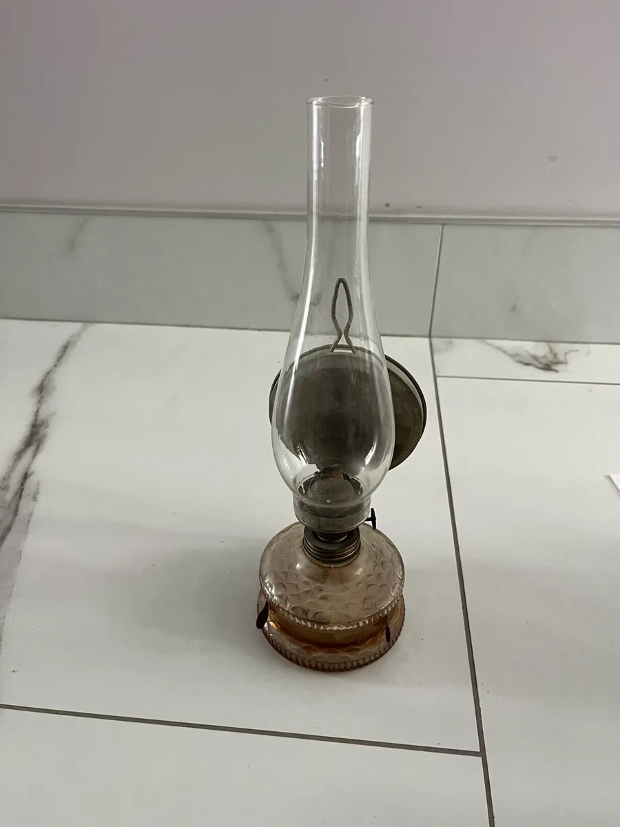 Vintage old oil lamp - Image 4
