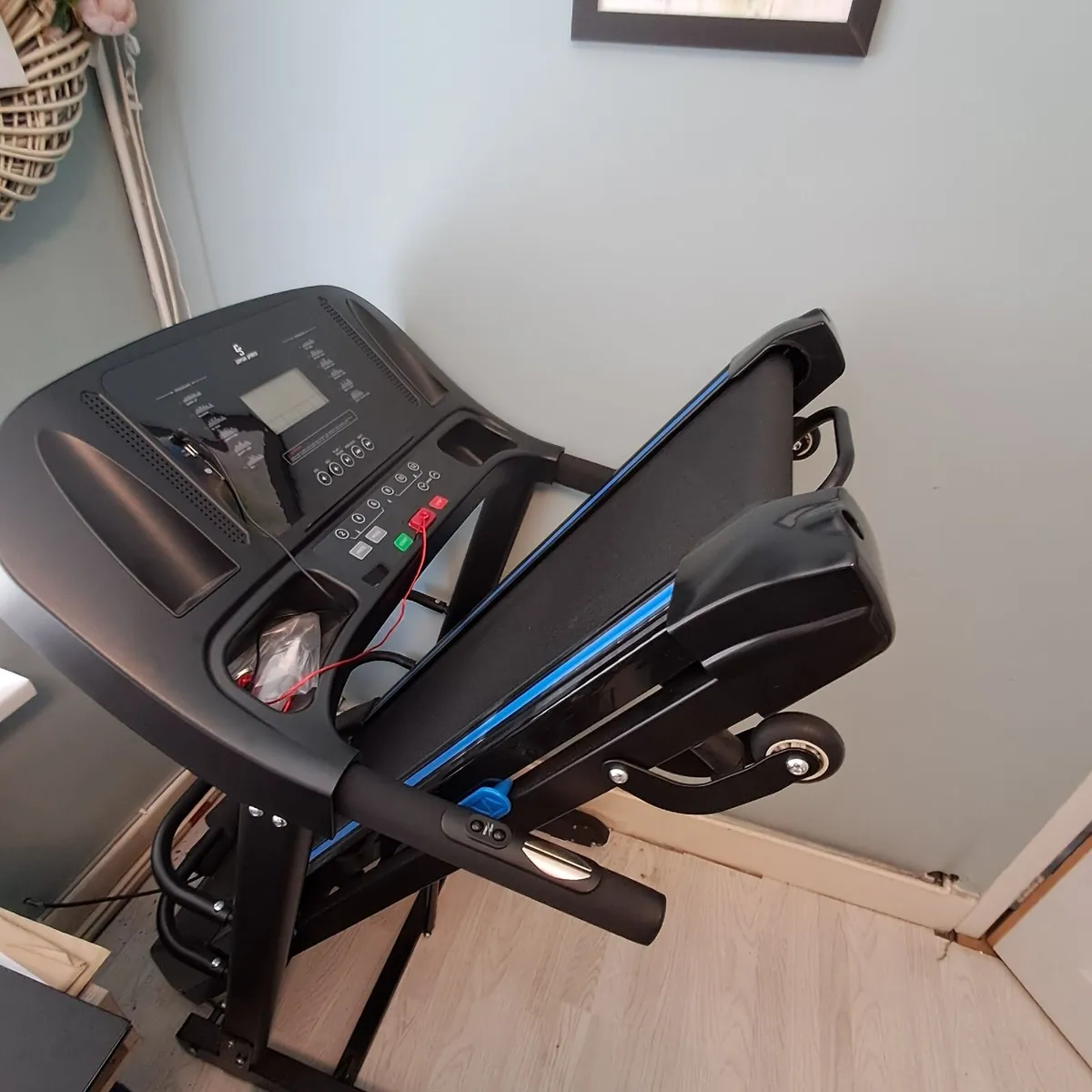 Treadmill - Image 2