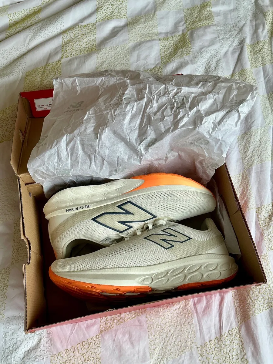 NEW Balance Running Trainers - Size 11.5 UK / 46.5 - Image 3
