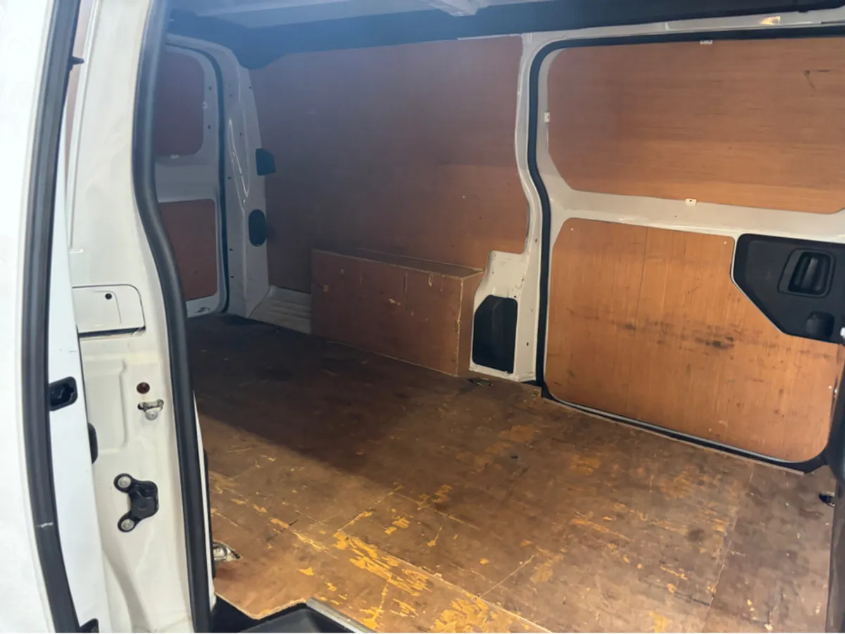 Opel Vivaro 1.5 dsl twin sliding door 3 seater €13 - Image 3