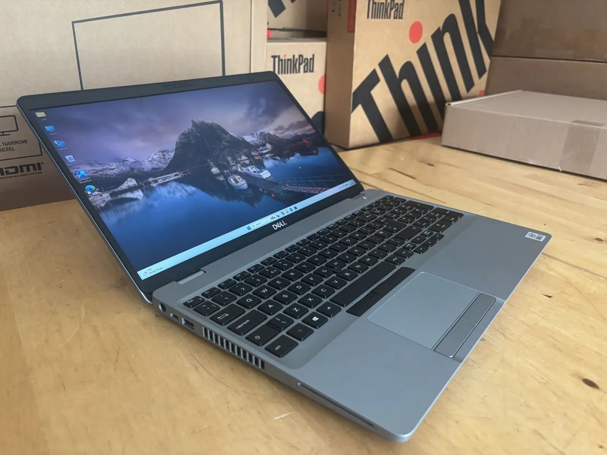 Dell Precision Engineering Laptops-i7-32GB-1TB SSD - Image 3