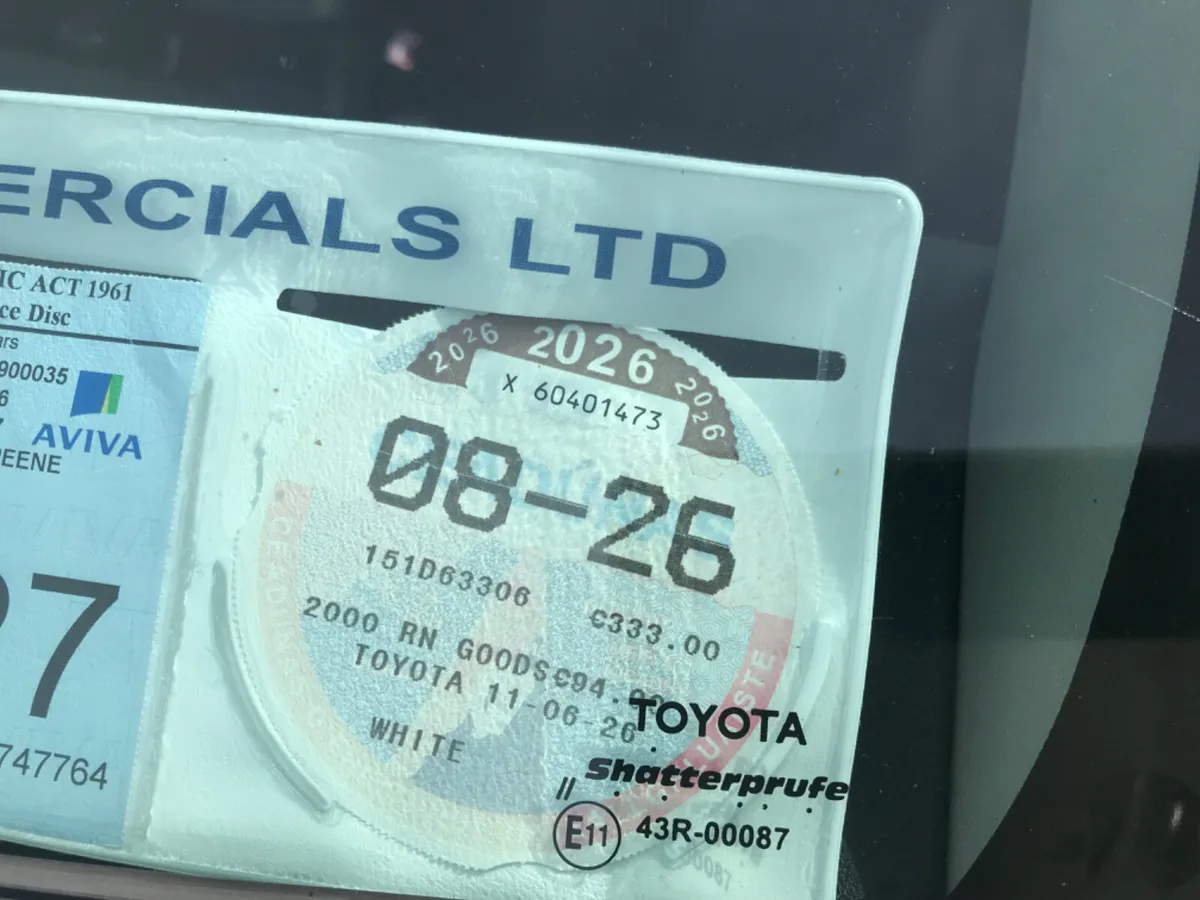 Toyota Hilux 2015 - Image 4