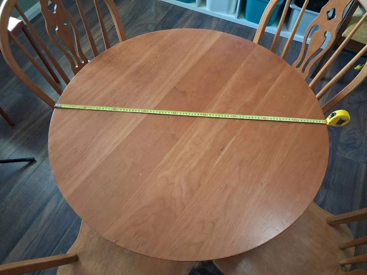 Table & 4 chairs - Image 2