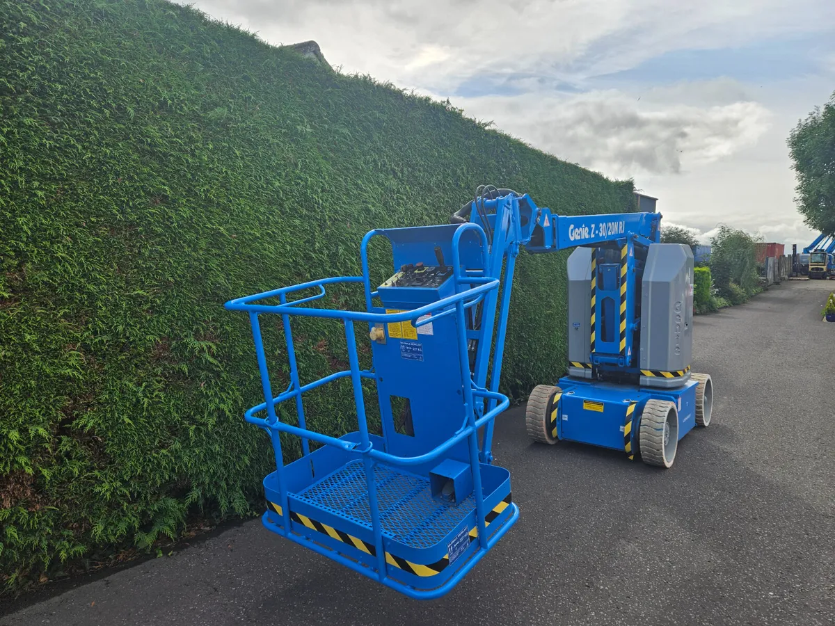 Genie  Z30-20n RJ Electric Boom Lift - Image 2