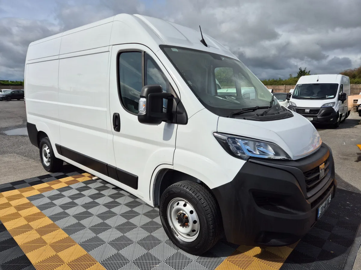 2023 Fiat Ducato Boxer Mwb mint 59km - Image 1