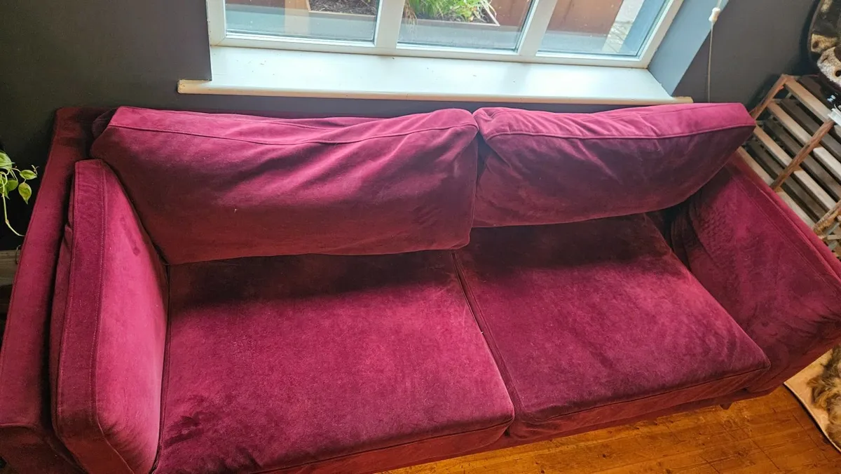 Burgundy Velvet Sofa 3 seater - Image 3