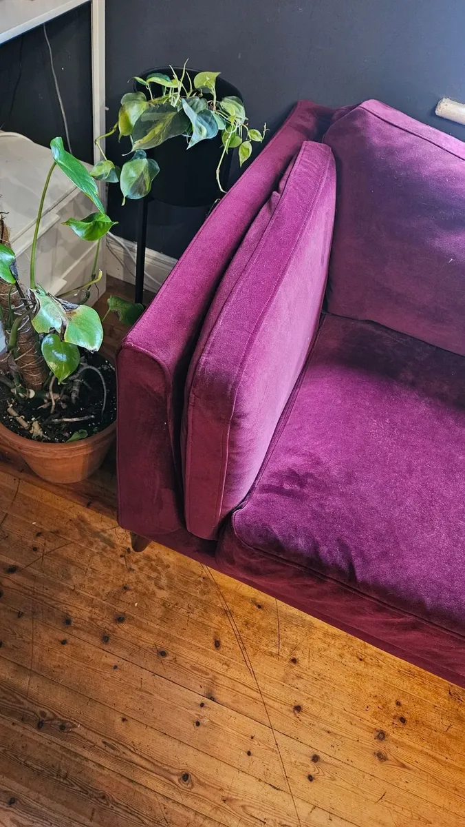 Burgundy Velvet Sofa 3 seater - Image 4