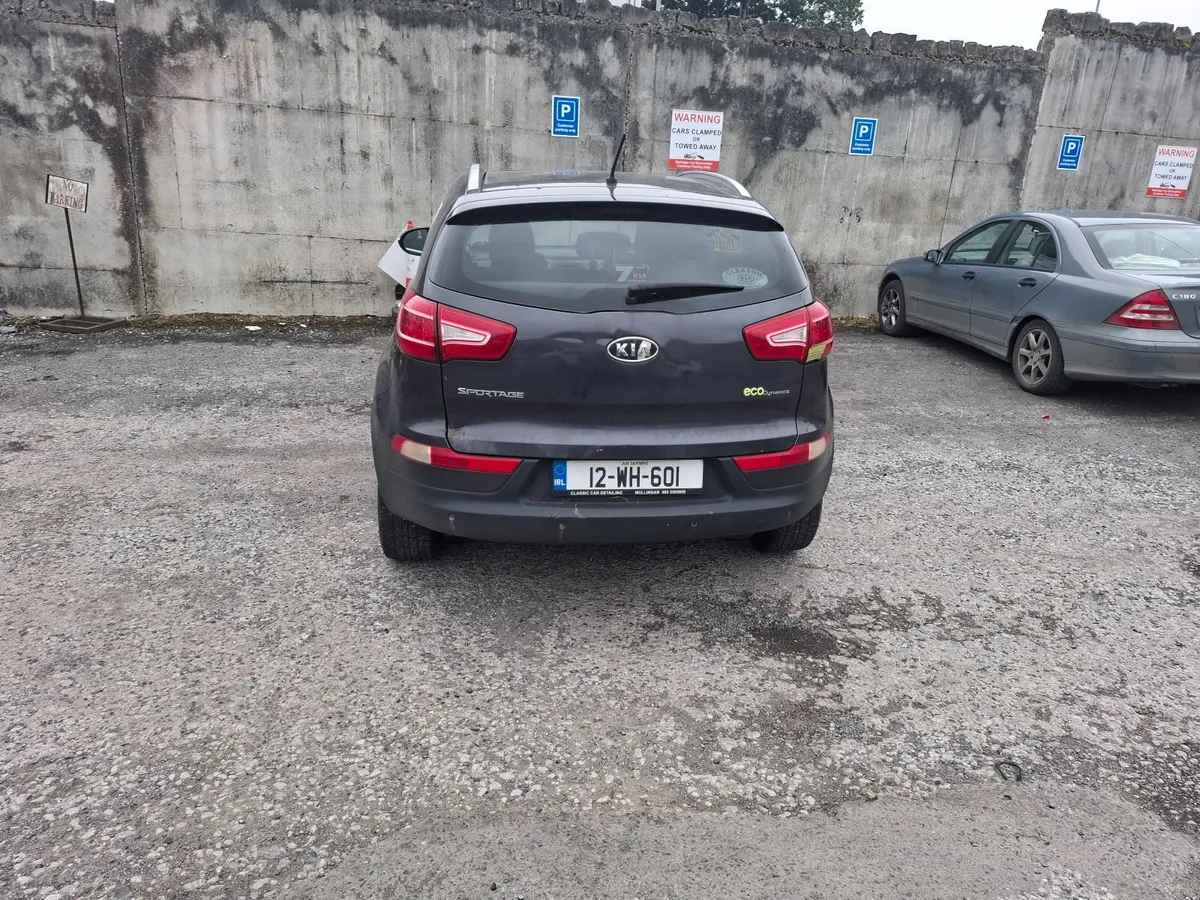 131 Kia Sportage breaking for parts - Image 4